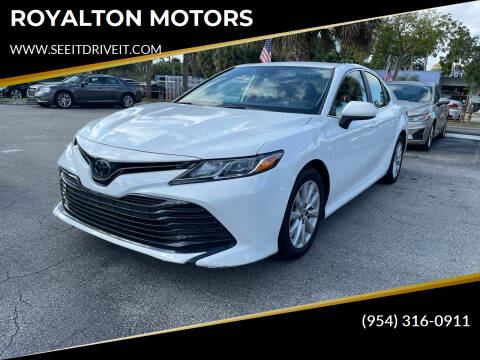 2019 Toyota Camry for sale at ROYALTON MOTORS in Plantation FL