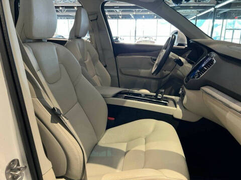 2023 Volvo XC90 B6 Plus Bright Theme 6P