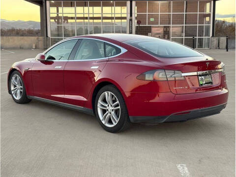 2015 Tesla Model S