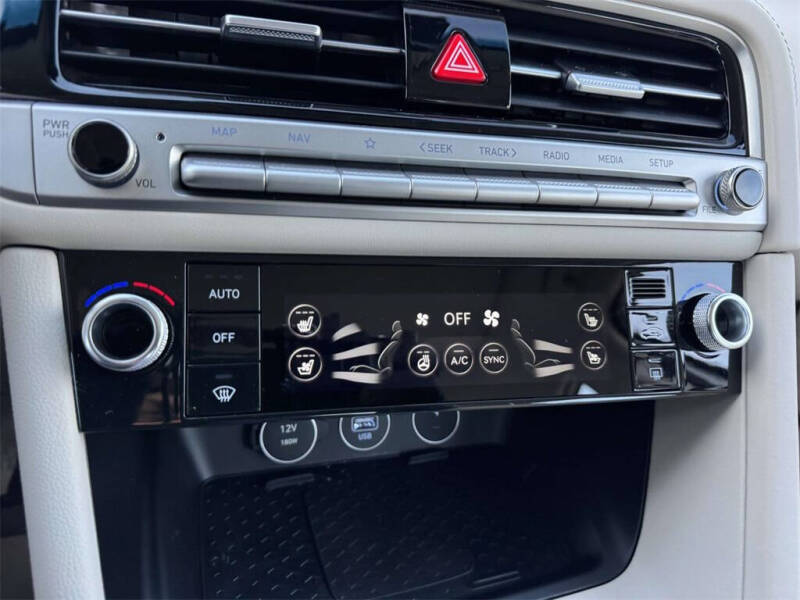 2026 Genesis G70 2.5T Prestige