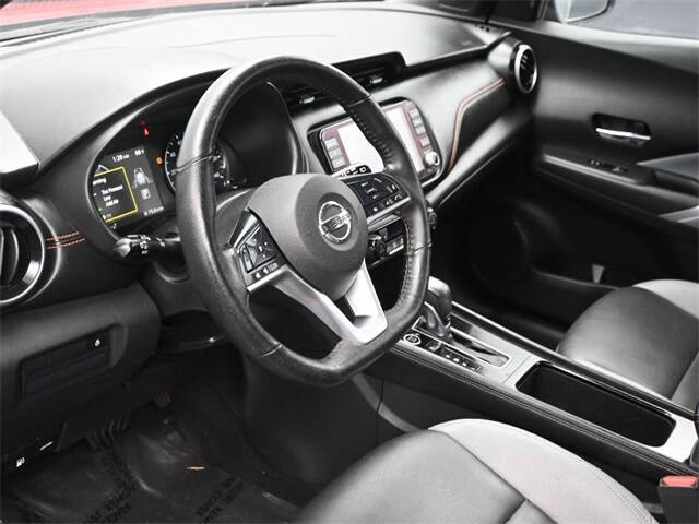 2021 Nissan Kicks SR