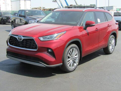 2023 Toyota Highlander for sale at Brunswick Auto Mart in Brunswick OH