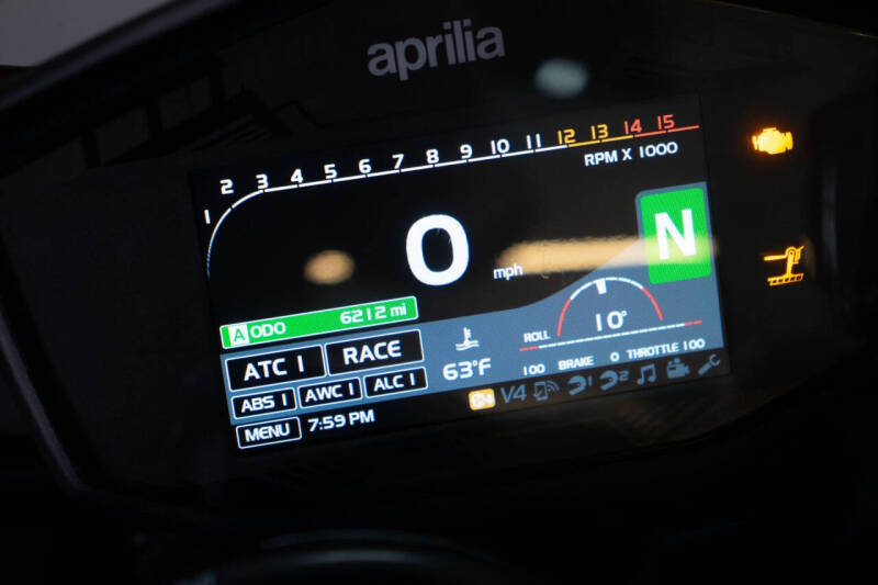 2017 Aprilia RSV4