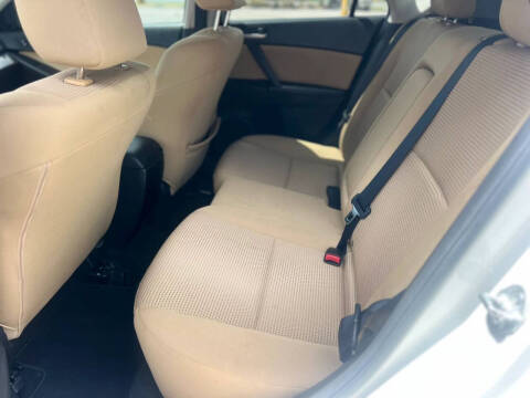 2013 Mazda MAZDA3 i Touring