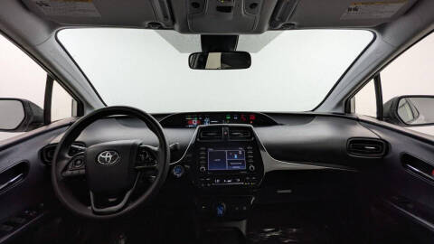 2022 Toyota Prius LE
