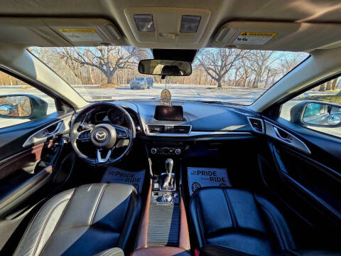 2017 Mazda MAZDA3 Touring