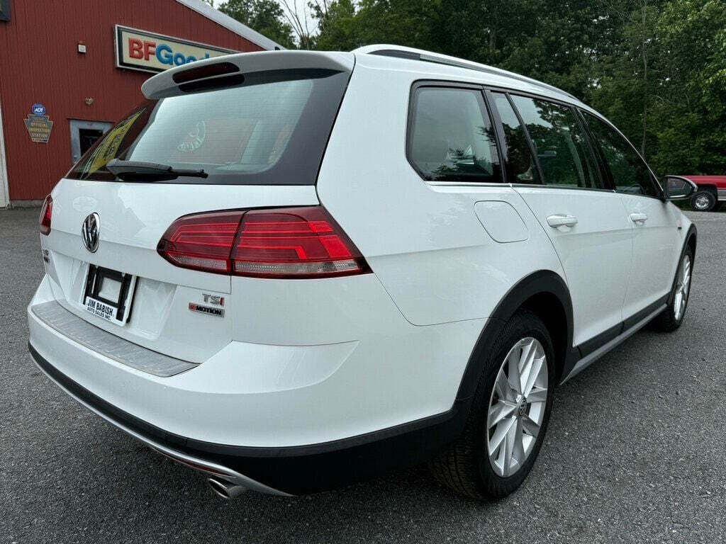 2018 Volkswagen Golf Alltrack 3