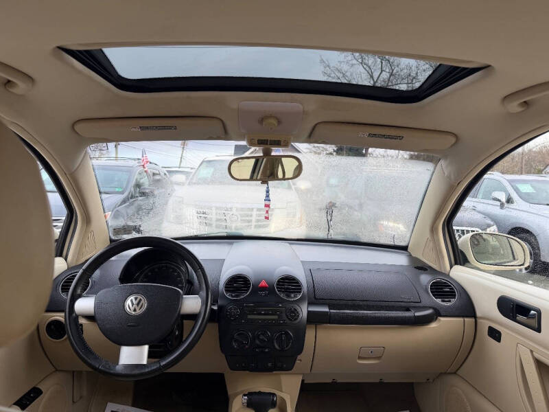 2009 Volkswagen New Beetle Base PZEV