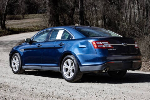 2016 Ford Taurus SE