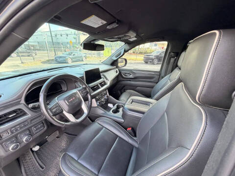 2022 GMC Yukon XL SLT