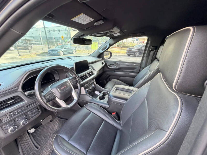 2022 GMC Yukon XL SLT