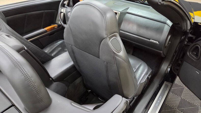 2005 Cadillac XLR