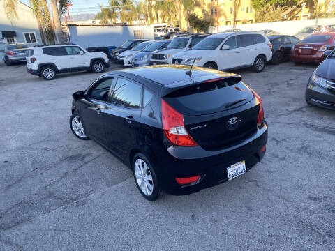 2013 Hyundai Accent SE