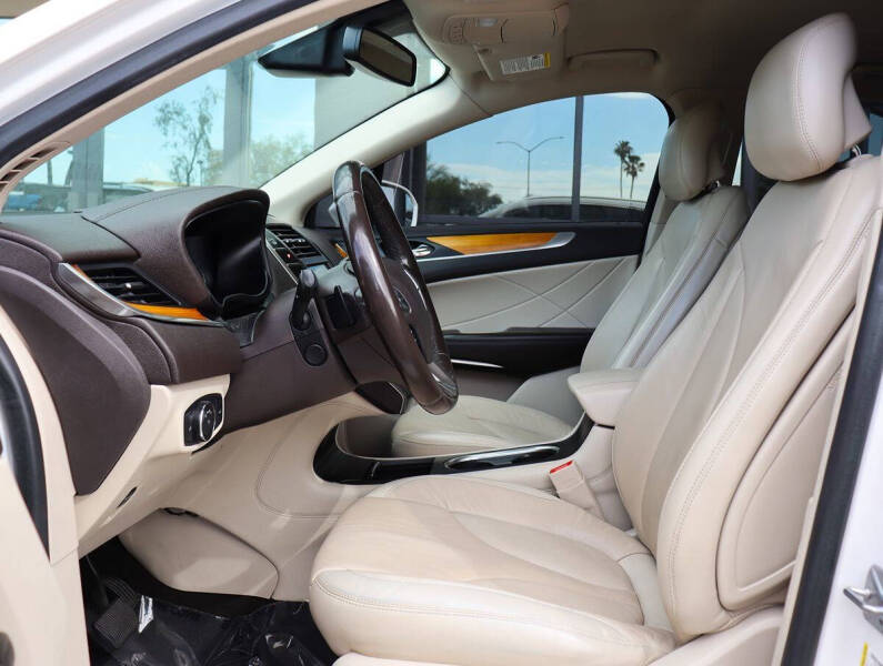 2019 Lincoln MKC Select