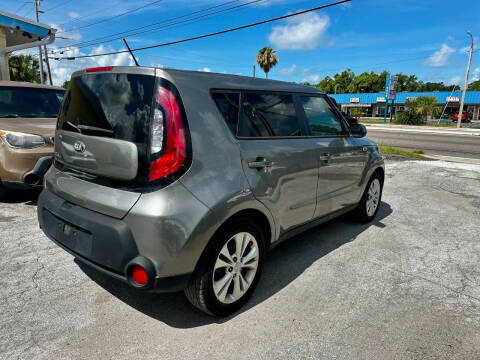 2015 Kia Soul +