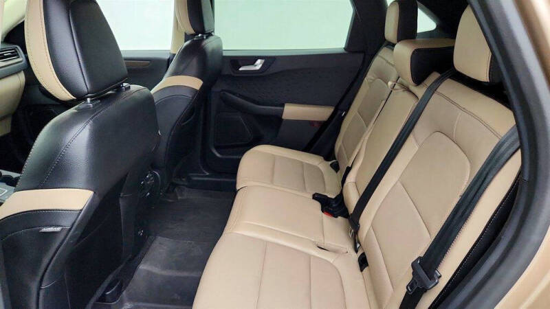 2020 Ford Escape Titanium