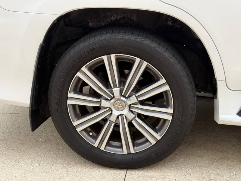 2017 Lexus LX 570