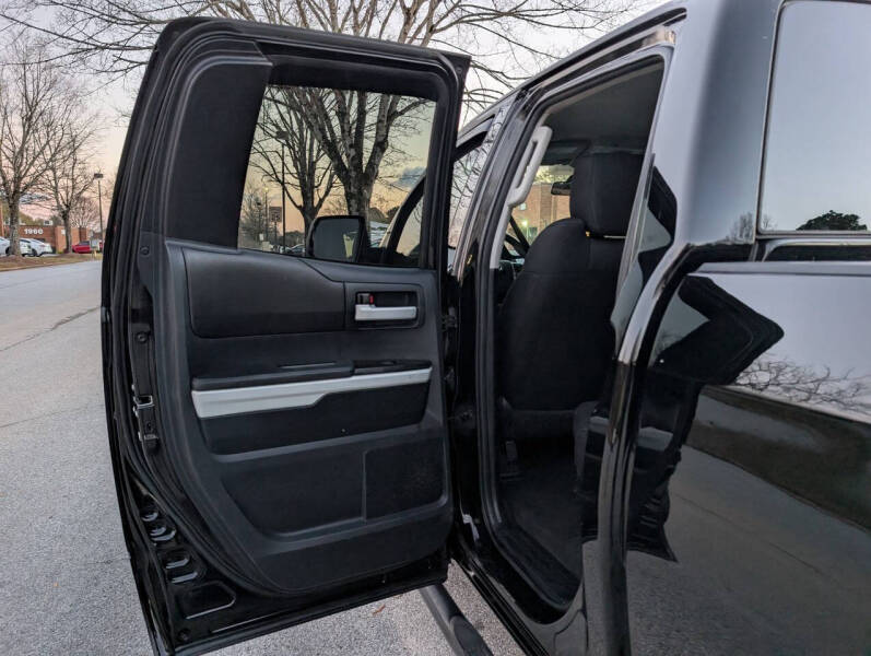 2015 Toyota Tundra SR5