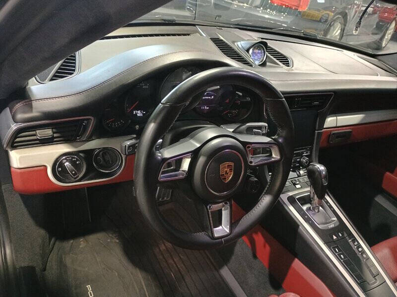 2017 Porsche 911 Carrera S