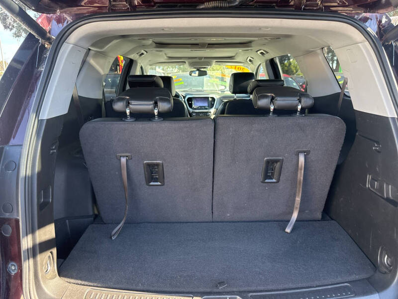 2017 GMC Acadia SLT-1