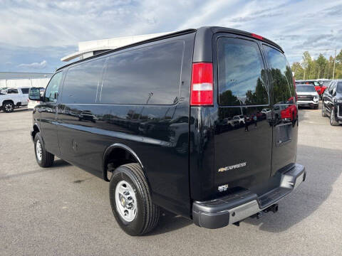 2025 Chevrolet Express 2500