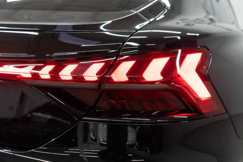 2023 Audi e-tron GT quattro Premium Plus