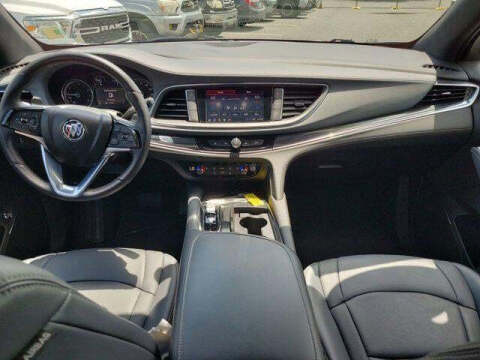 2024 Buick Enclave Essence