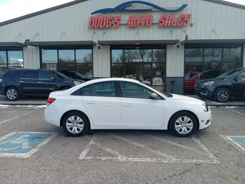 2014 Chevrolet Cruze for sale at DOUG'S AUTO SALES INC in Pleasant View TN