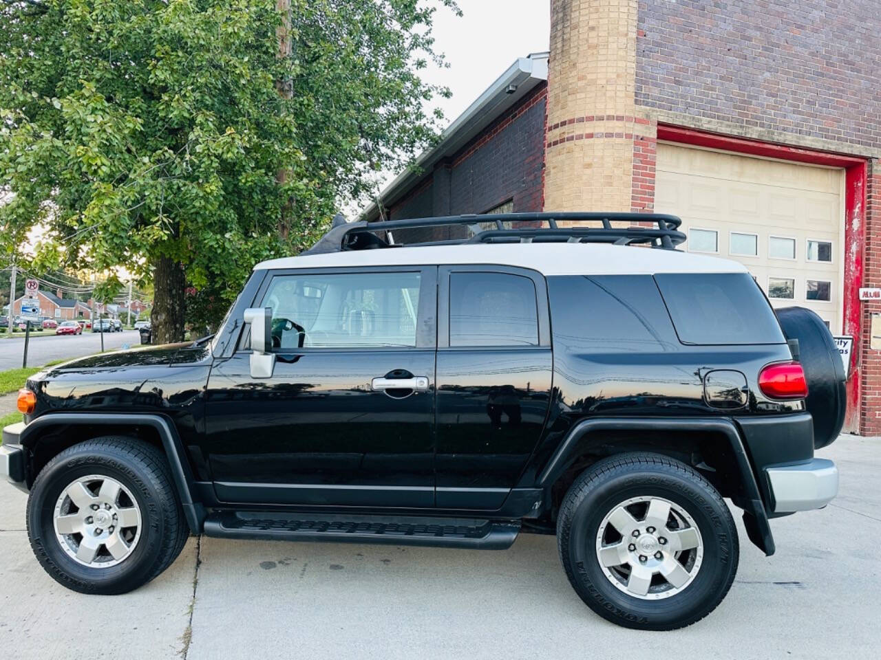 2010 Toyota FJ Cruiser Base photo 15