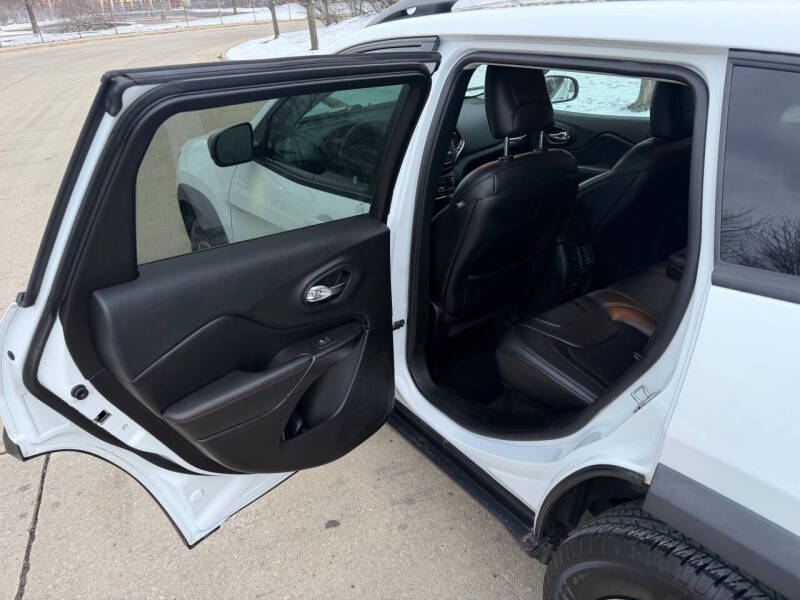 2020 Jeep Cherokee Trailhawk
