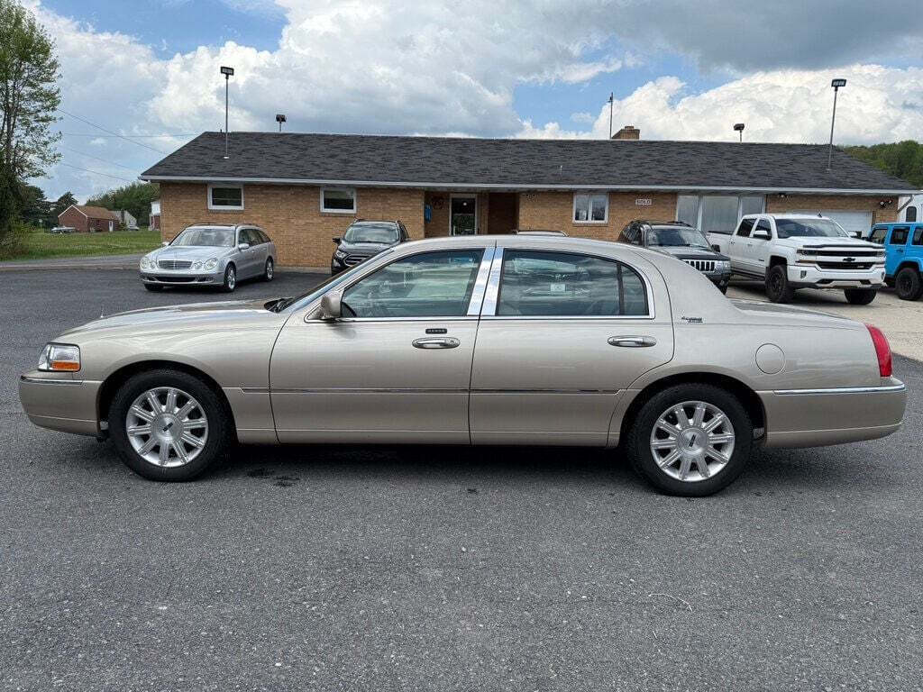 2010 Lincoln Town Car 6