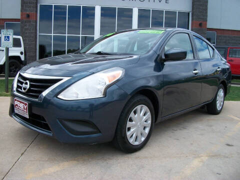 2016 Nissan Versa 1.6 SV