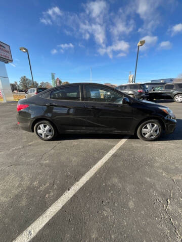 2016 Hyundai Accent SE