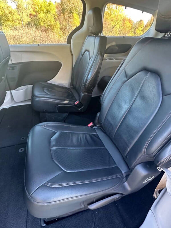 2020 Chrysler Pacifica Touring L