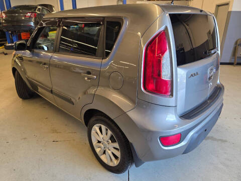 2012 Kia Soul +
