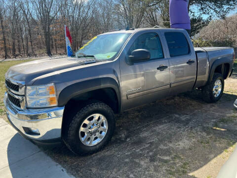 2014 Chevrolet Silverado 2500HD for sale at King Auto Sales INC in Medford NY
