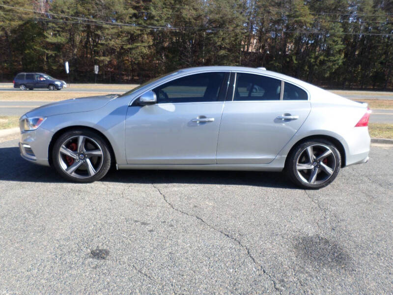 2014 Volvo S60 R-Design photo 9