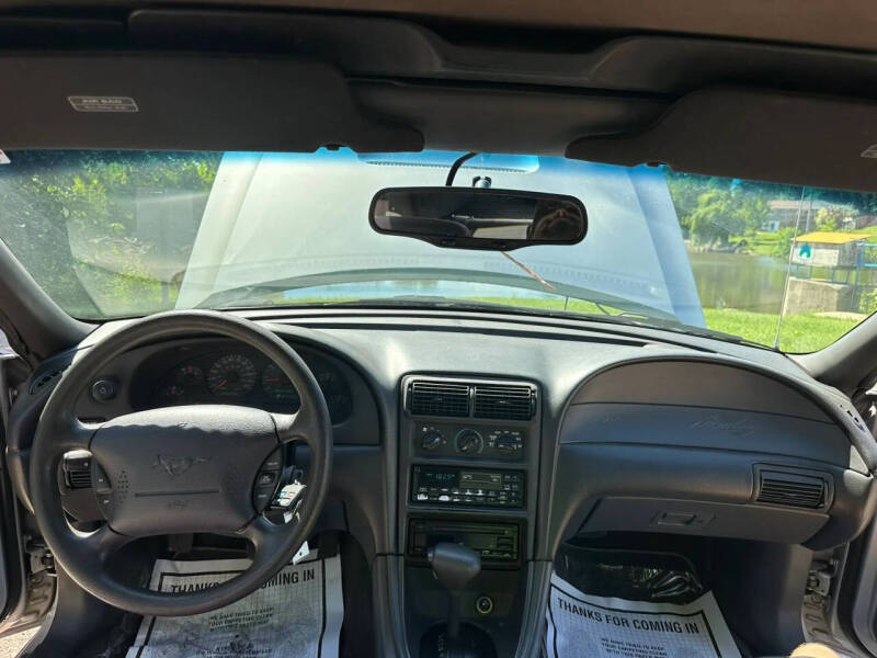 2000 Ford Mustang