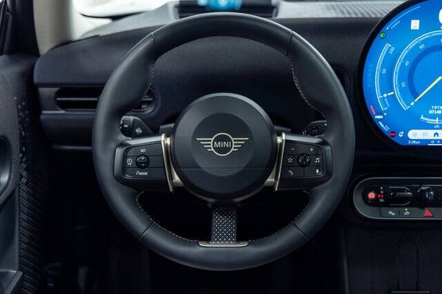 2025 MINI Hardtop 2 Door Cooper Signature Trim