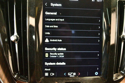 2022 Volvo XC60 B5 Momentum