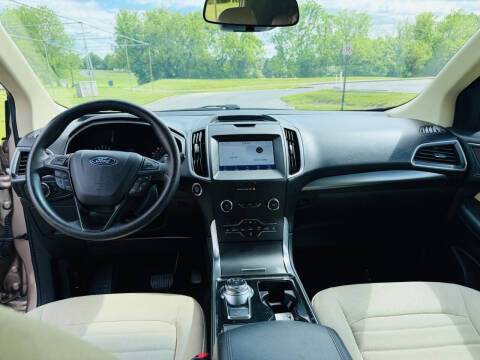 2020 Ford Edge SE
