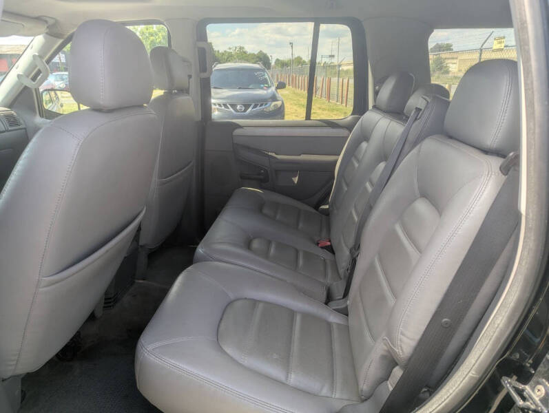 2004 Ford Explorer XLT