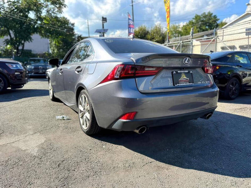 2016 Lexus IS 300