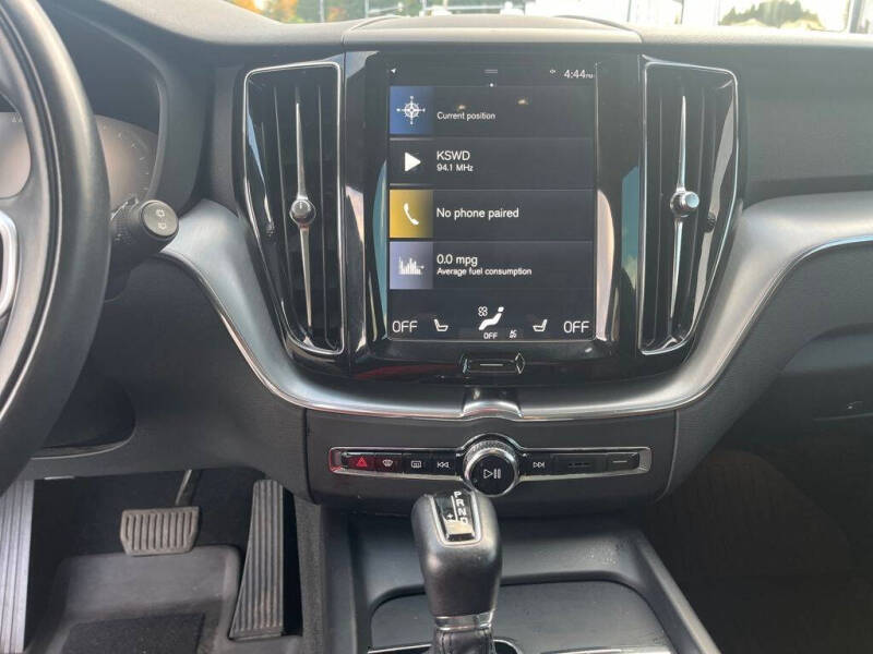 2018 Volvo XC60 T5 Momentum