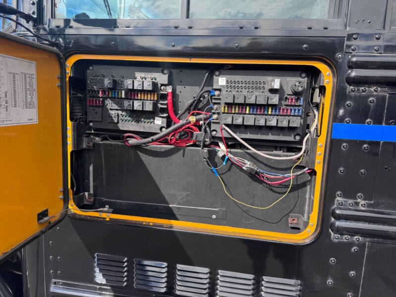 2006 Freightliner FS65 Chassis