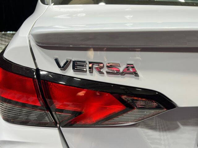 2025 Nissan Versa SR