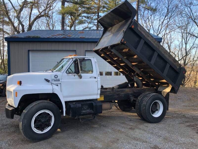 1987 Ford F-800 for sale at Middle Ridge Motors in New Bloomfield PA