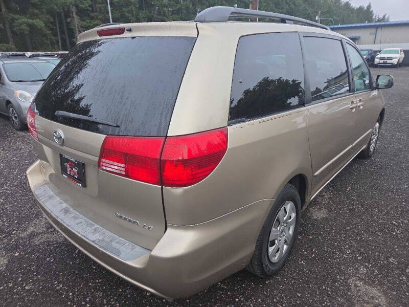2005 Toyota Sienna LE 7 Passenger