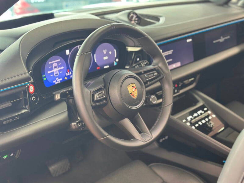 2024 Porsche Macan 4 Electric