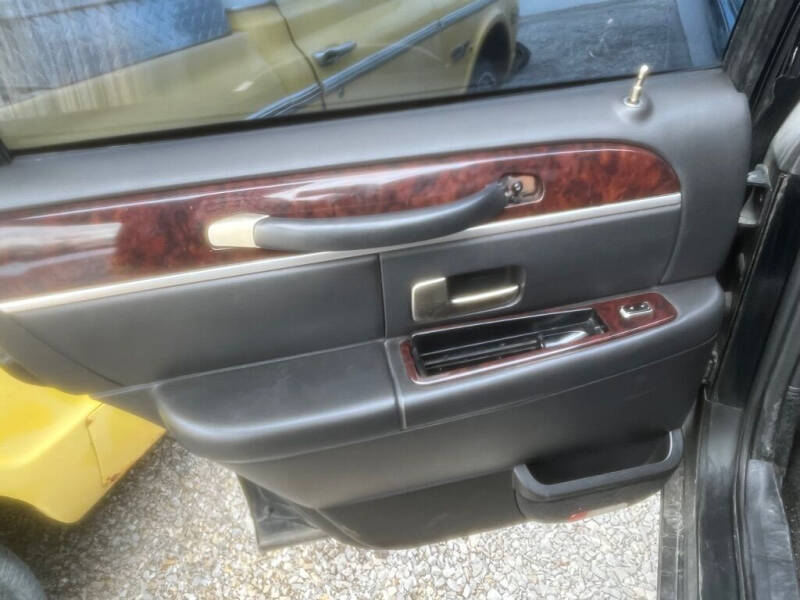 2008 Lincoln Town Car Executive